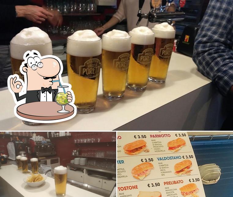 La bevanda e cittadini del ristorante