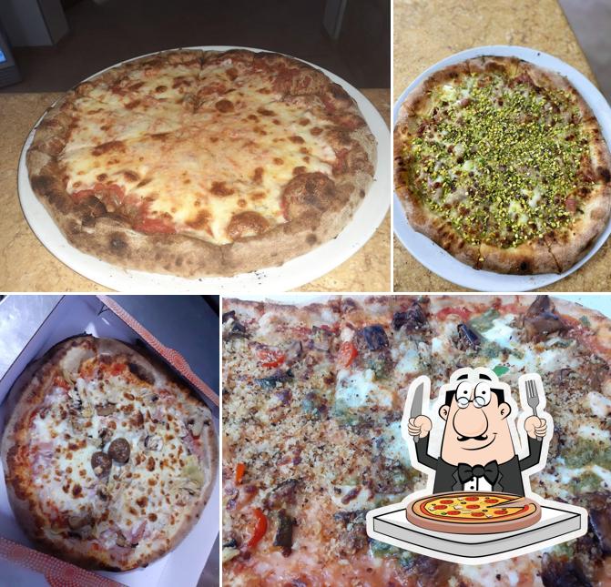 Bestellt diverse Variationen von Pizza