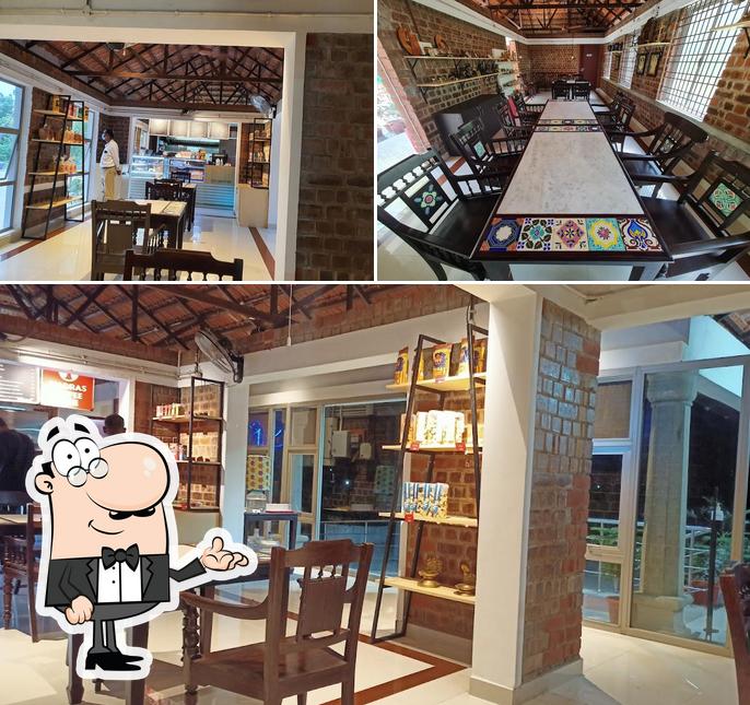 Rvive Cafe by Hot Breads & Madras Coffee House, Pattipulam Restaurant