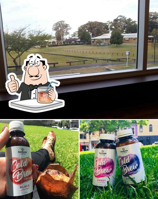 Hudsons Coffee, Pindara Private Hospital, 29 Carrara St in Benowa
