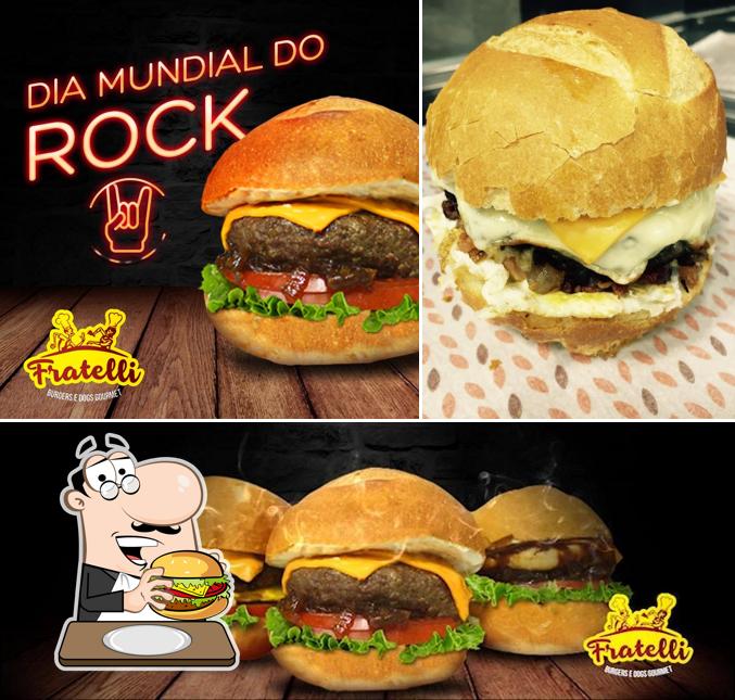 Peça um hambúrguer no Fratelli Burgers e Dogs