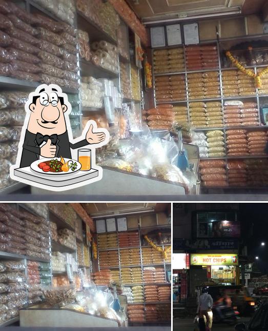 Sri Sai Arvinda Hot Chips, Pune, HV9H+9V5 Restaurant reviews