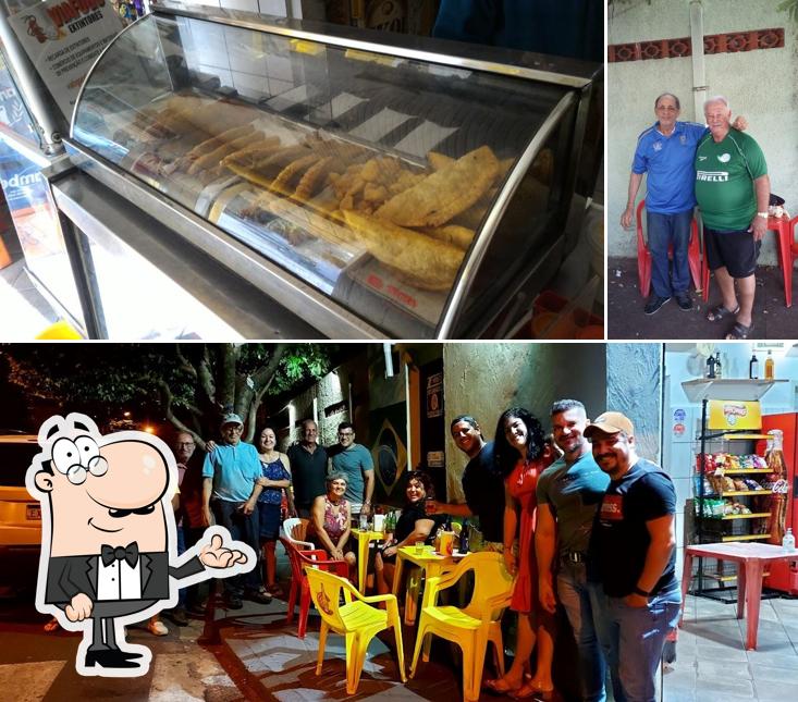 Esta é a foto ilustrando interior e comida no Bar e Lanchonete do Prezado