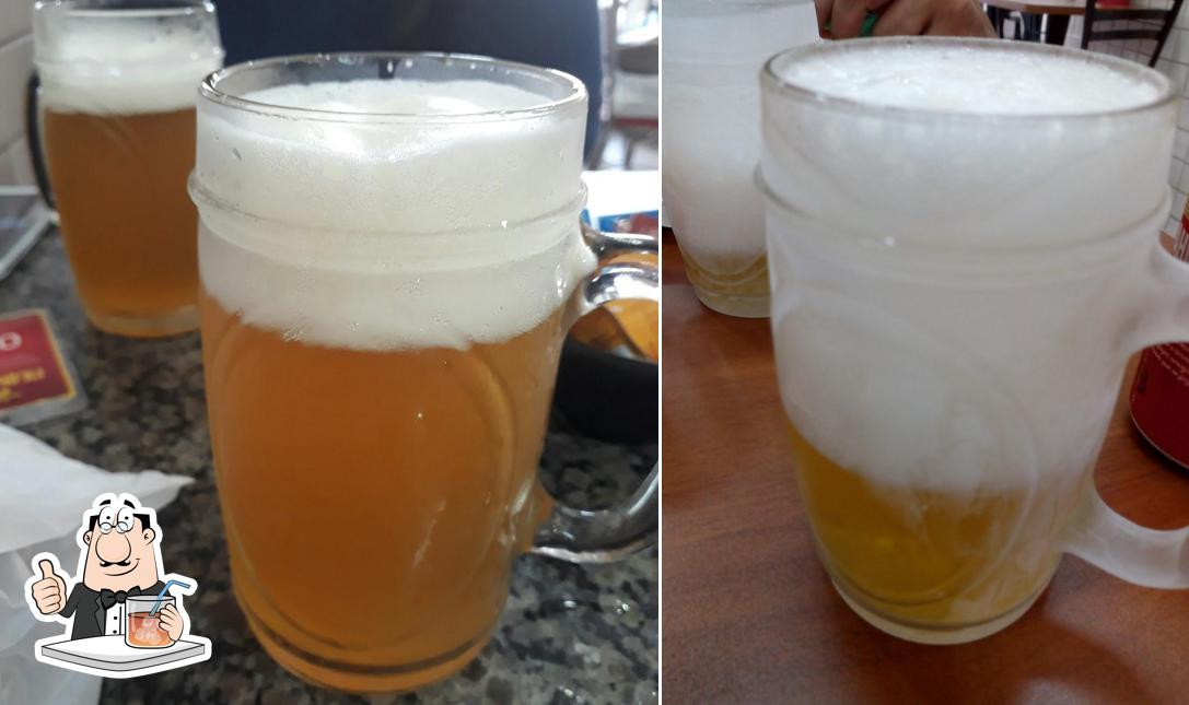 Tome uma bebida do menu