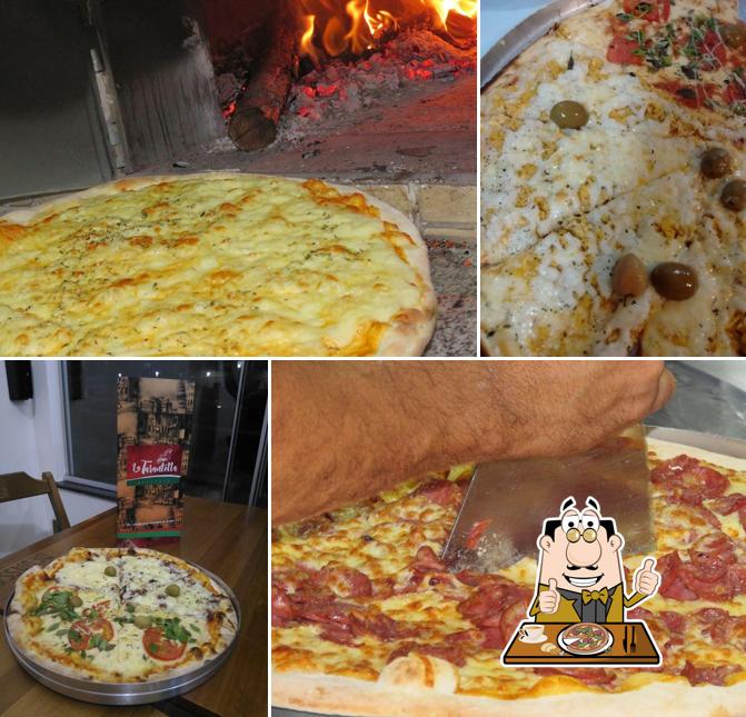 Peça pizza no La Tarantella Pizzaria