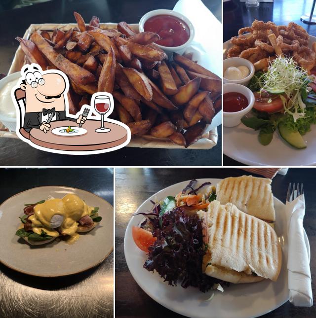 Bunker Cafe & Bar in Pegasus Restaurant menu and reviews