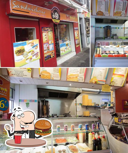 Order a burger at Big Kebab