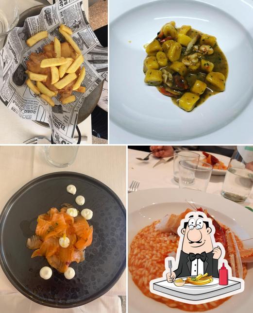 Ordina un piatto di chips a Binomio, ristorante caffetteria