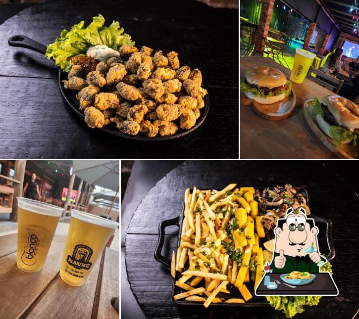 Platos en BLANCO PUB SERTANEJO