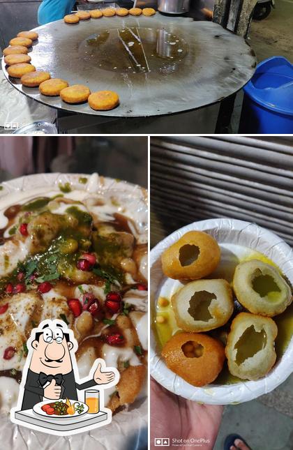 Meals at Chinu Chaat Bhandar