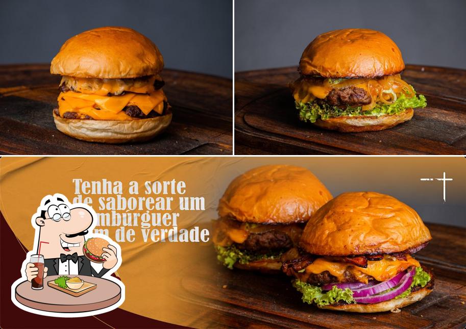 Experimente um hambúrguer no Dingle Burguer