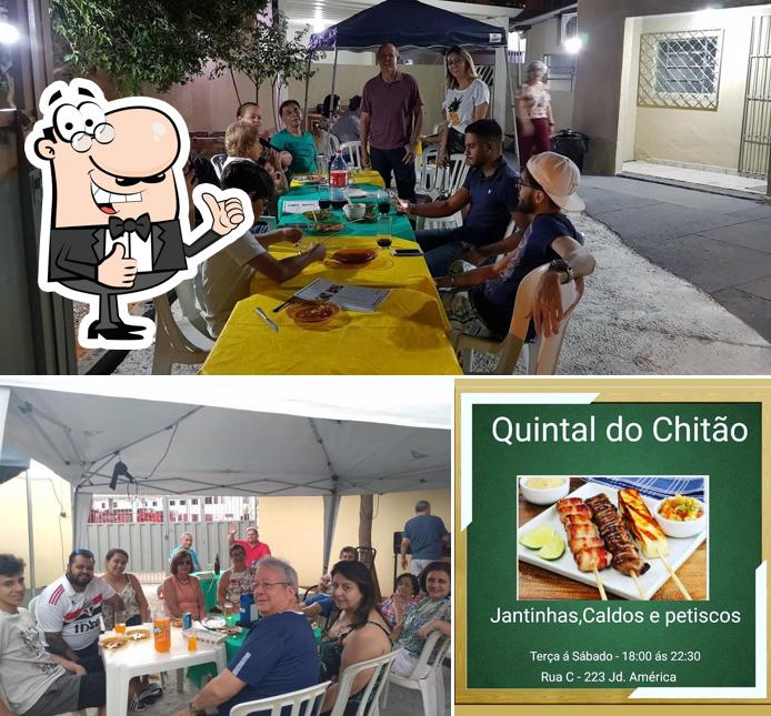 See the pic of Quintal Do Chitão