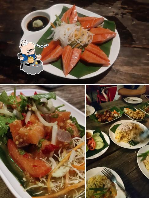 Блюда в "มานี มีบาร์ Thai Cuisine & Bar"