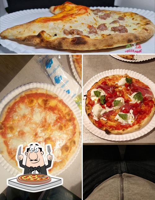 Prenditi una pizza a Pizzamania Pizzeria D'asporto Consegna a Domicilio