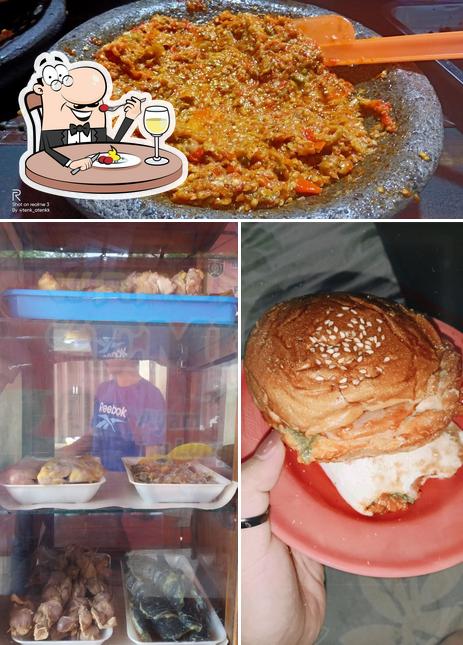 Food at Warung Penyet (EMPERAN)