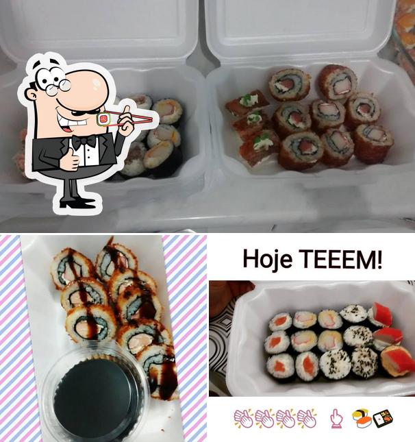 Rolos de sushi são disponibilizados no Sushi Delivery