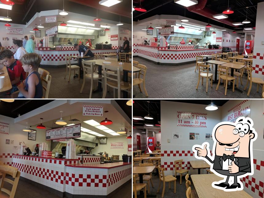 Five Guys, 697 N 132nd St in Omaha Restaurant menu and reviews
