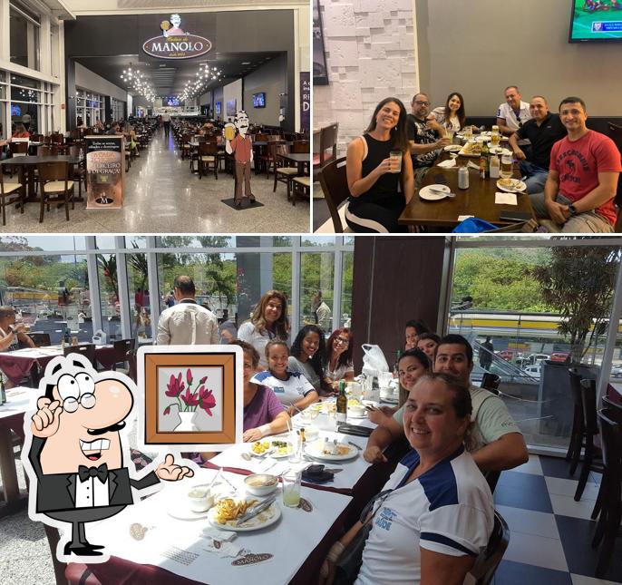 Sente em uma das mesas no Boteco do Manolo - Parque Shopping Sulacap