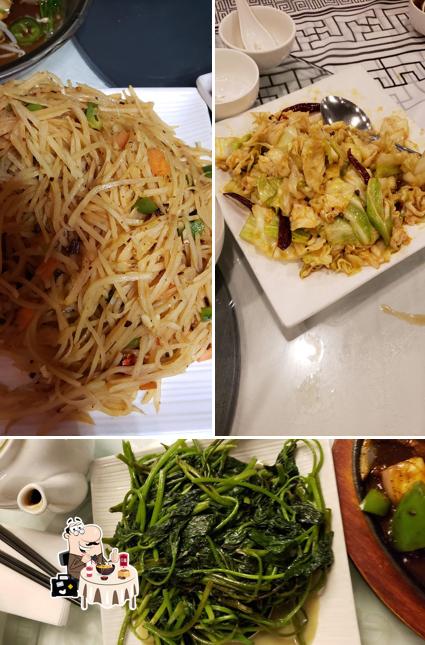 Food at China Cafe 开饭