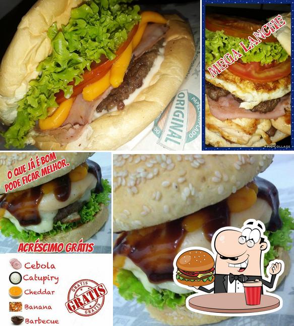 Prueba una hamburguesa en Lanchonete Mega Lanches