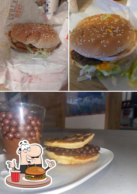 Essayez un hamburger à McDonald’s Annemasse