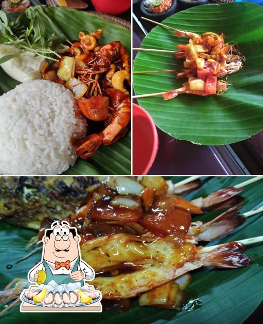 Закажите блюда с морепродуктами в "Warung Lovina Balinese Seafood"