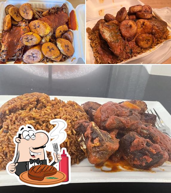 Jollof King sert des plats à base de viande