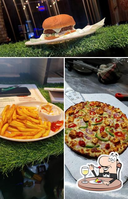 Food at FOODSMYTH PIZZA & CAFE
