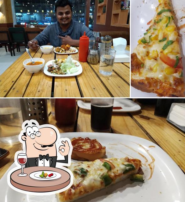 Food at Wooddy Jhones Pizza Vapi