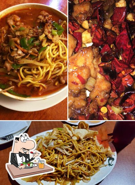 Еда в "Ming Dynasty Chinese & Japanese Restaurant"