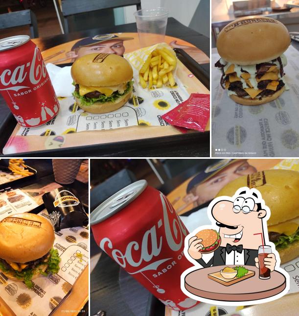 Experimente um hambúrguer no THE BBURGERS CARLINHOS MAIA OFICIAL