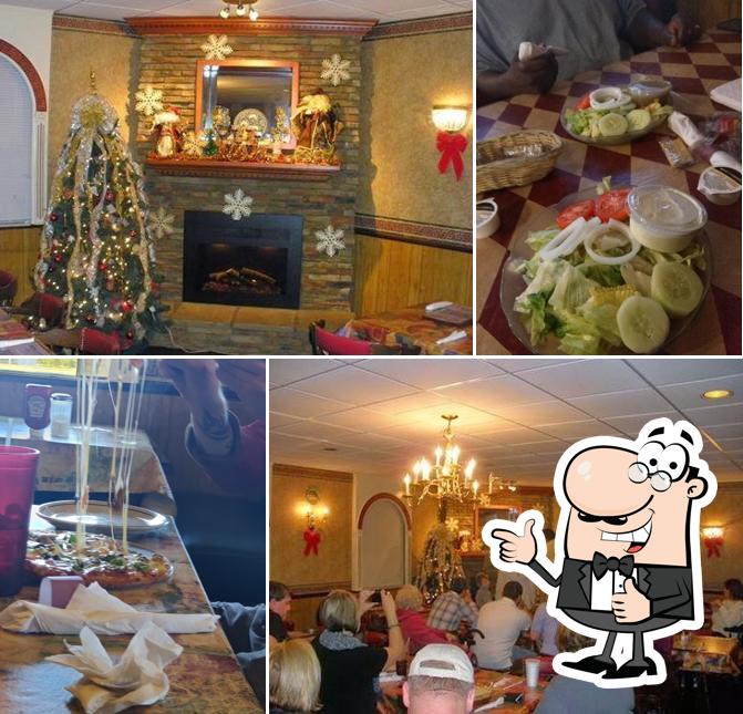 Petro's Pizza Restaurant in Cedartown Restaurant menu and reviews