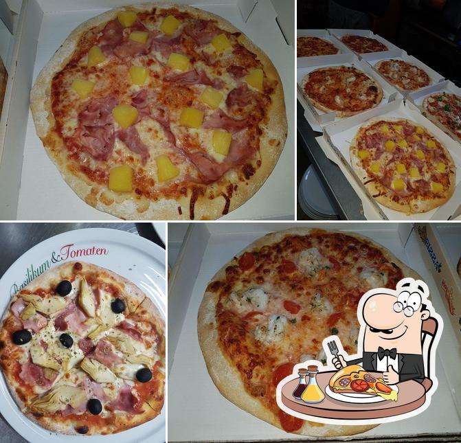 Pick pizza at D Azzurro