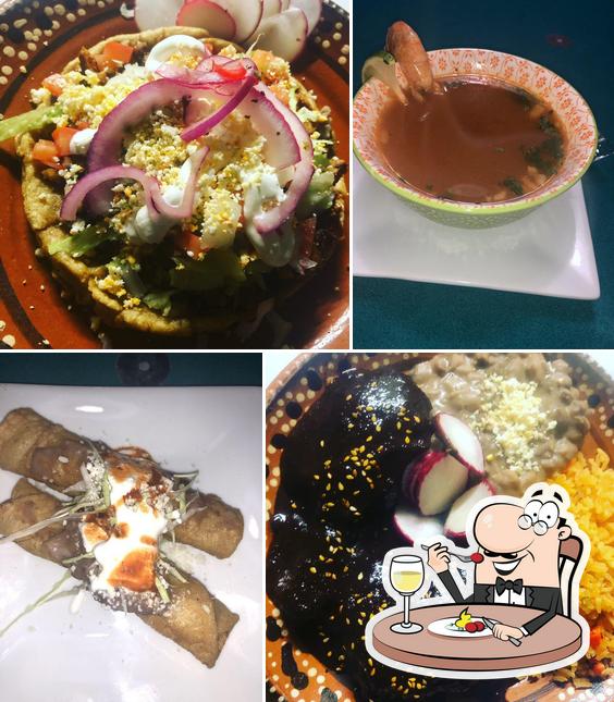 Food at El nuevo Guadalajara