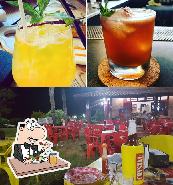 Confira a foto apresentando comida e interior a Cuca Fresca