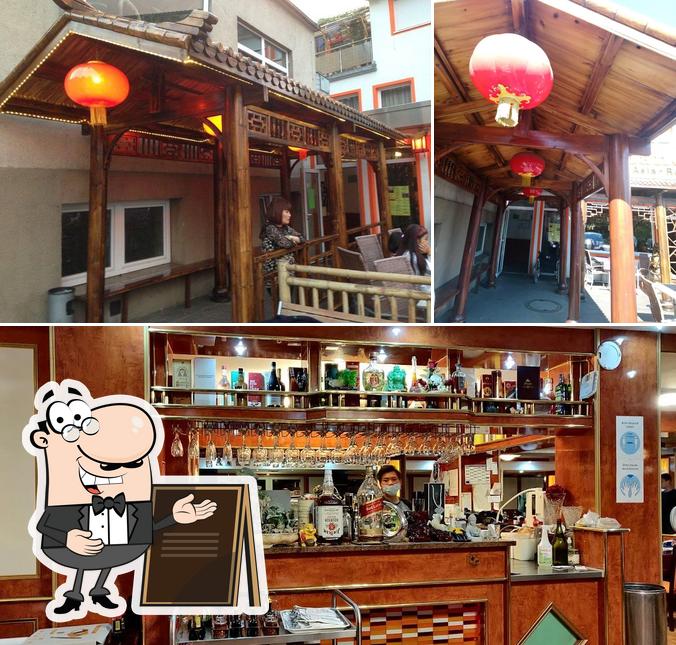 Фотография, на которой видны внешнее оформление и барная стойка в Asia Restaurant Mandarin, VU Thi Hang