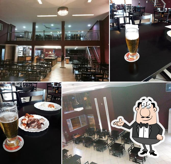 O interior do Bottija Grill