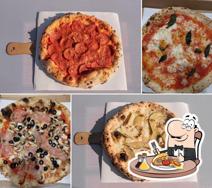 En Kto Napoli Pizza, Pasta & Friends, puedes pedir una pizza