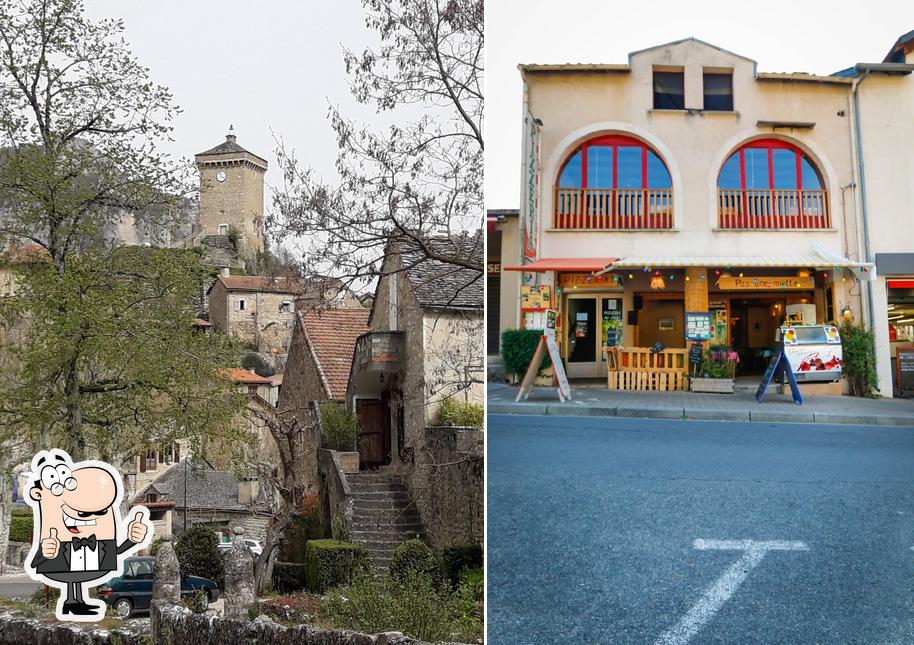 Voici une image de Pizzeria O'Rozier - La terrasse à l'étage