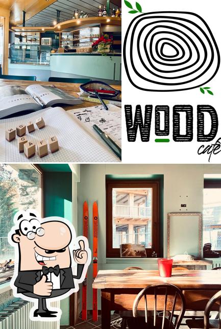 Regarder cette photo de Wood Cafè