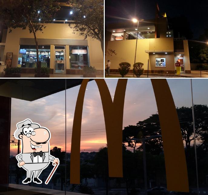 O exterior do McDonald's