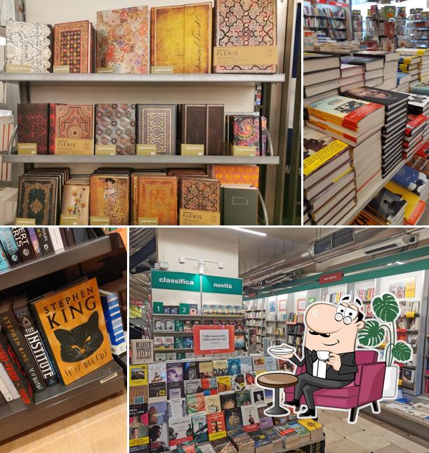 Siediti a un tavolo di Feltrinelli Librerie