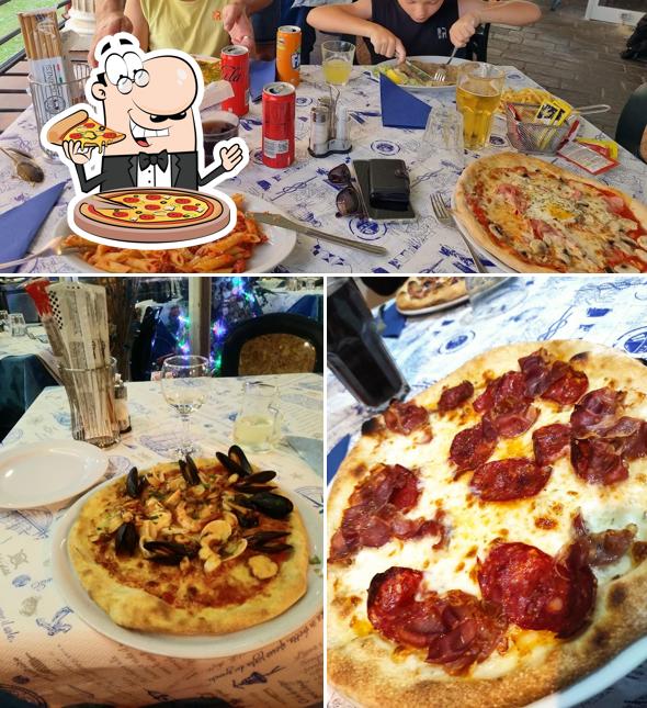 Ordina una pizza a La Piazzetta di Andora