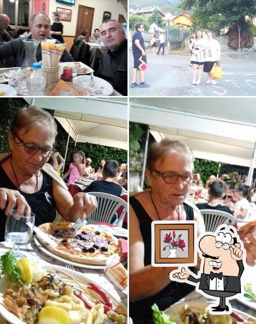 Dai un'occhiata agli interni di Trattoria Del Mulino