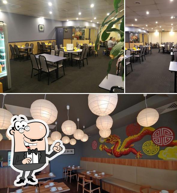 Check out how Lisa Chinese Restaurant looks inside