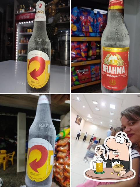 Peça um copo de cerveja leve ou escura