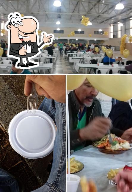 See this pic of Amigos da Roça