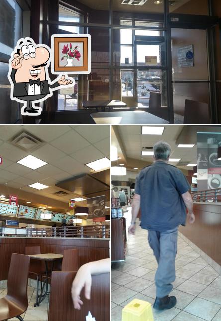 L'intérieur de Tim Hortons