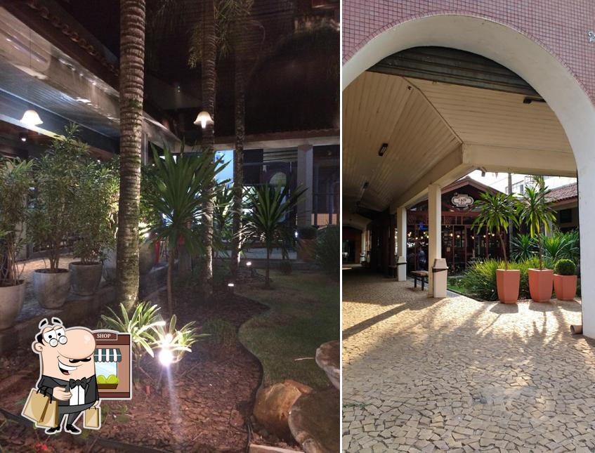 Veja imagens do exterior do Café 21