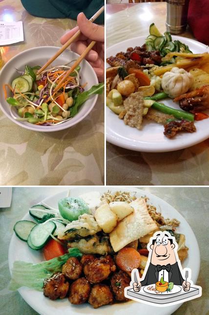 Comida em Restaurante Sui Yuan Vegetariano oriental